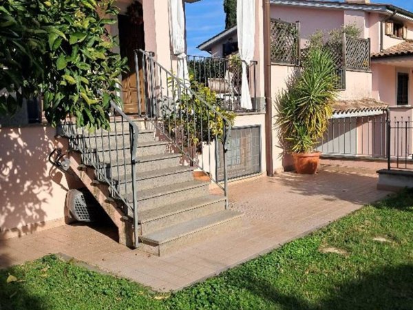 casa indipendente in affitto a Roma