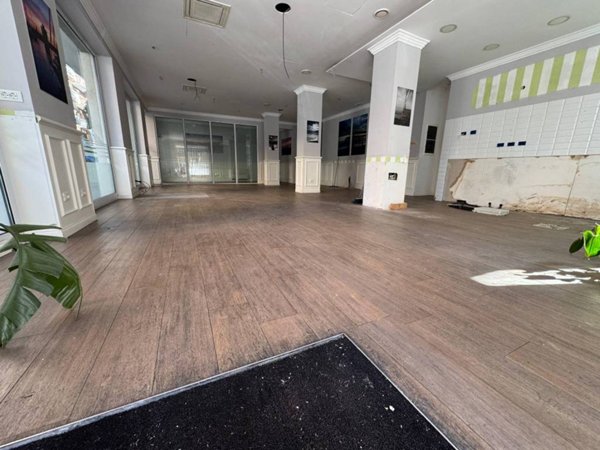 negozio in affitto a Roma in zona Ostia