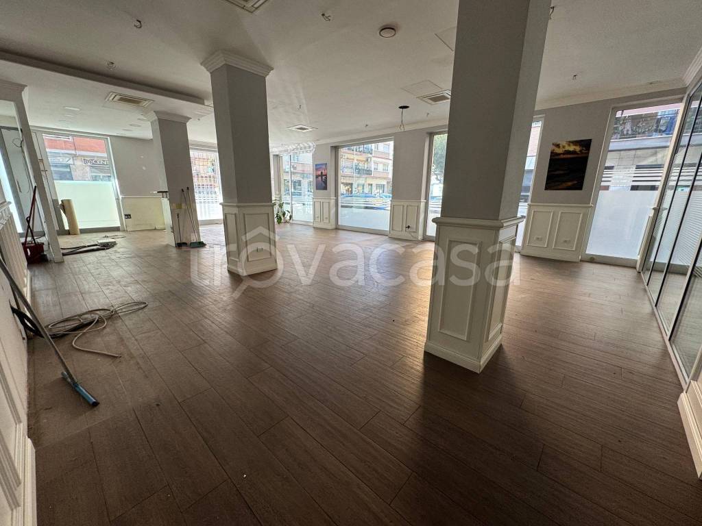 negozio in affitto a Roma in zona Ostia