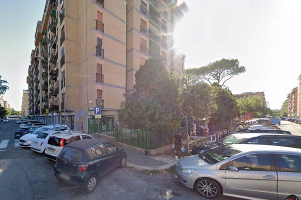 negozio in affitto a Roma in zona Portuense