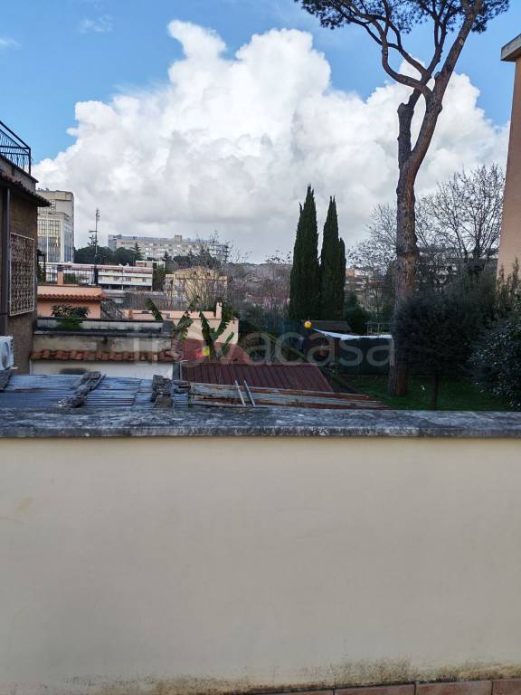 casa indipendente in affitto a Roma in zona EUR