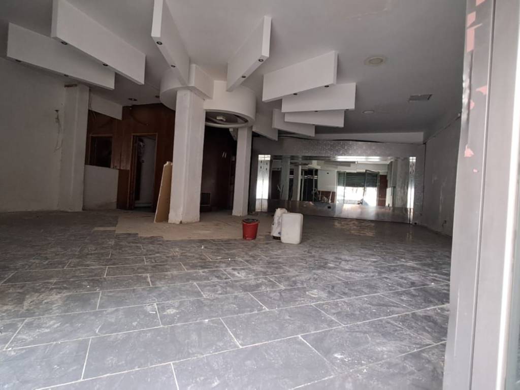 negozio in affitto a Roma in zona Rione Monti/Campitelli