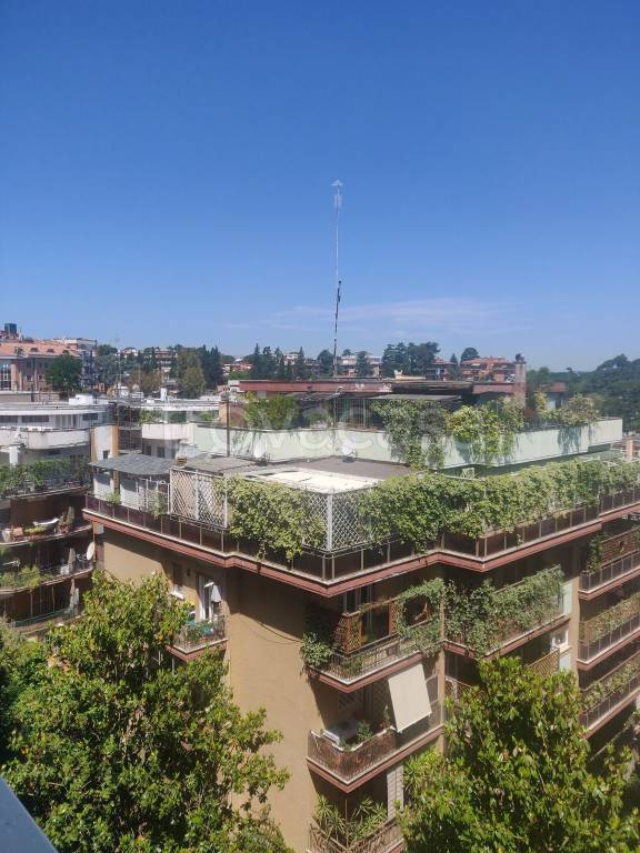 appartamento in affitto a Roma in zona Tomba di Nerone