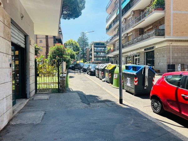 locale commerciale in affitto a Roma in zona Monte Sacro/Talenti