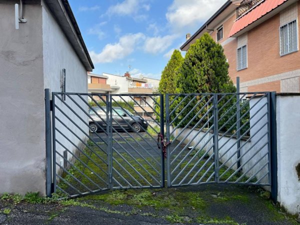casa semindipendente in affitto a Roma in zona Tomba di Nerone
