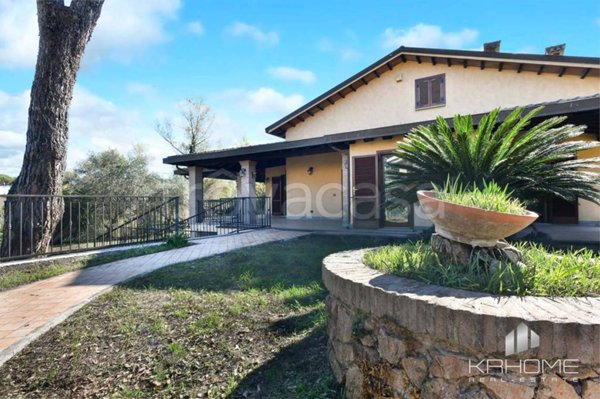 casa indipendente in affitto a Roma in zona Castel di Guido