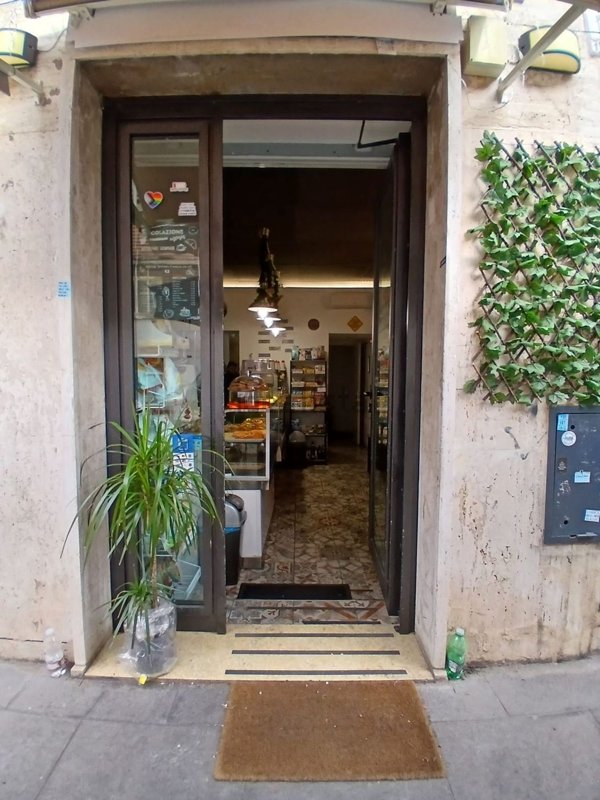 negozio in affitto a Roma in zona Nomentano