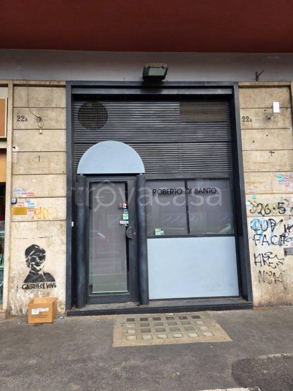 negozio in affitto a Roma in zona Appio Latino