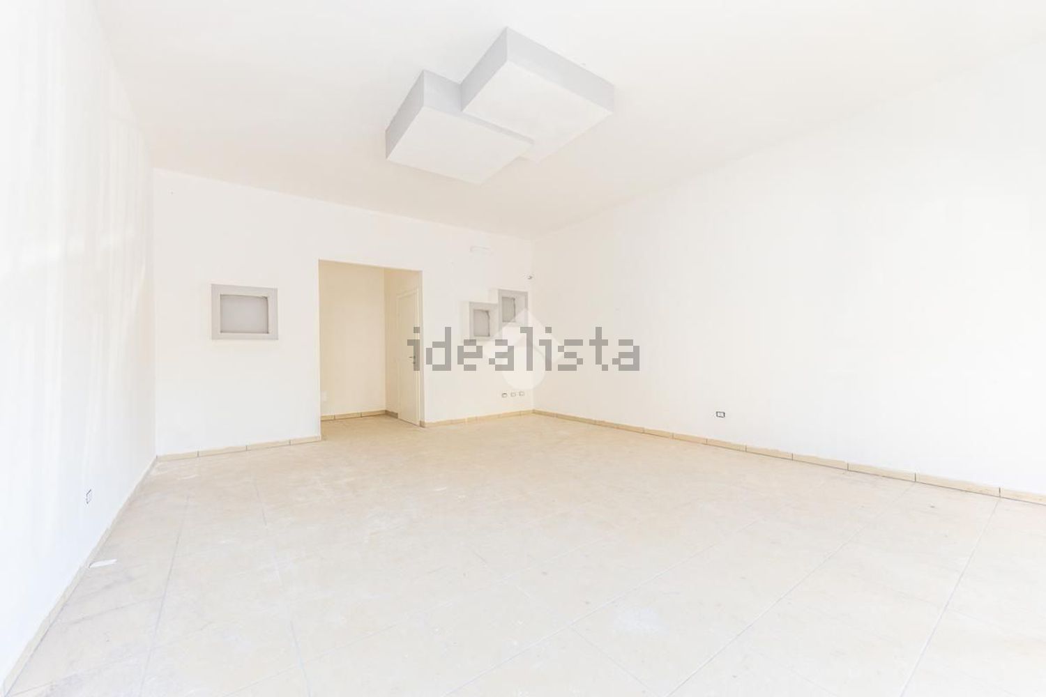 locale commerciale in affitto a Roma in zona Castelverde