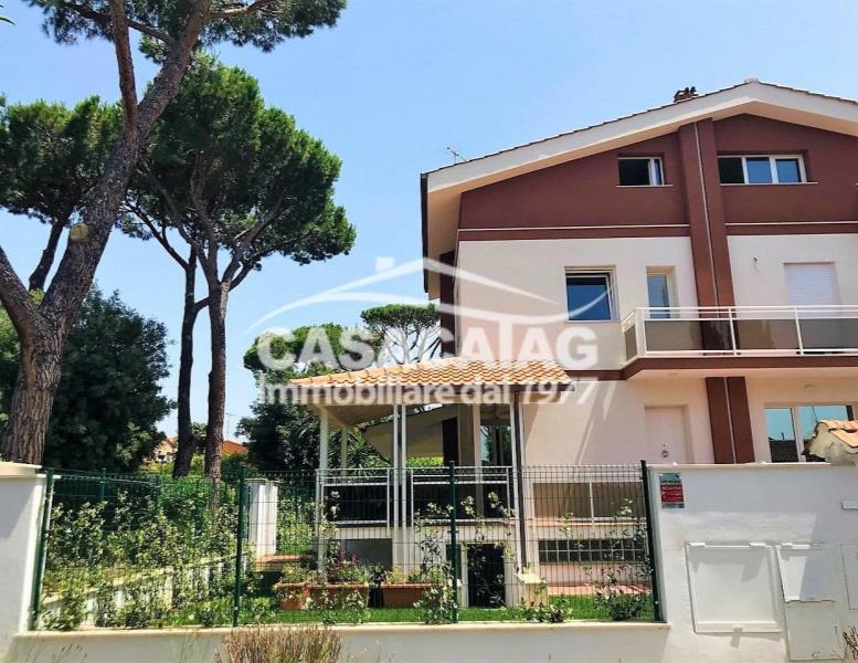 casa indipendente in affitto a Roma in zona Casal Palocco