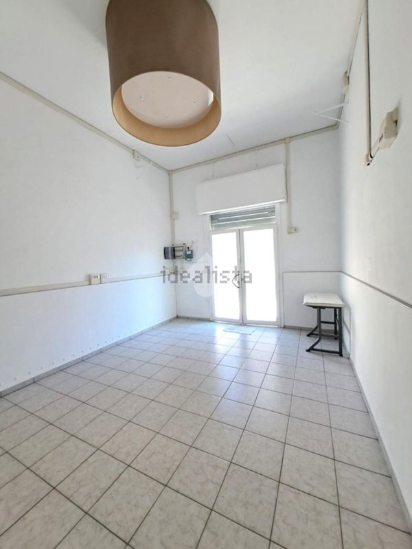 locale commerciale in affitto a Roma in zona Prenestino-Centocelle