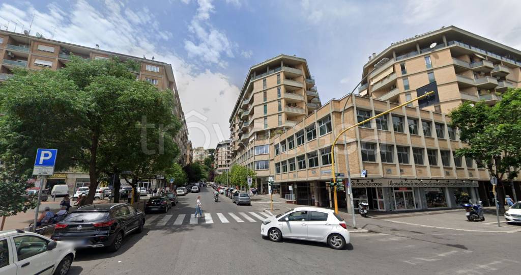 negozio in affitto a Roma in zona Portuense
