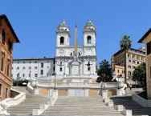 locale commerciale in affitto a Roma in zona Campo Marzio