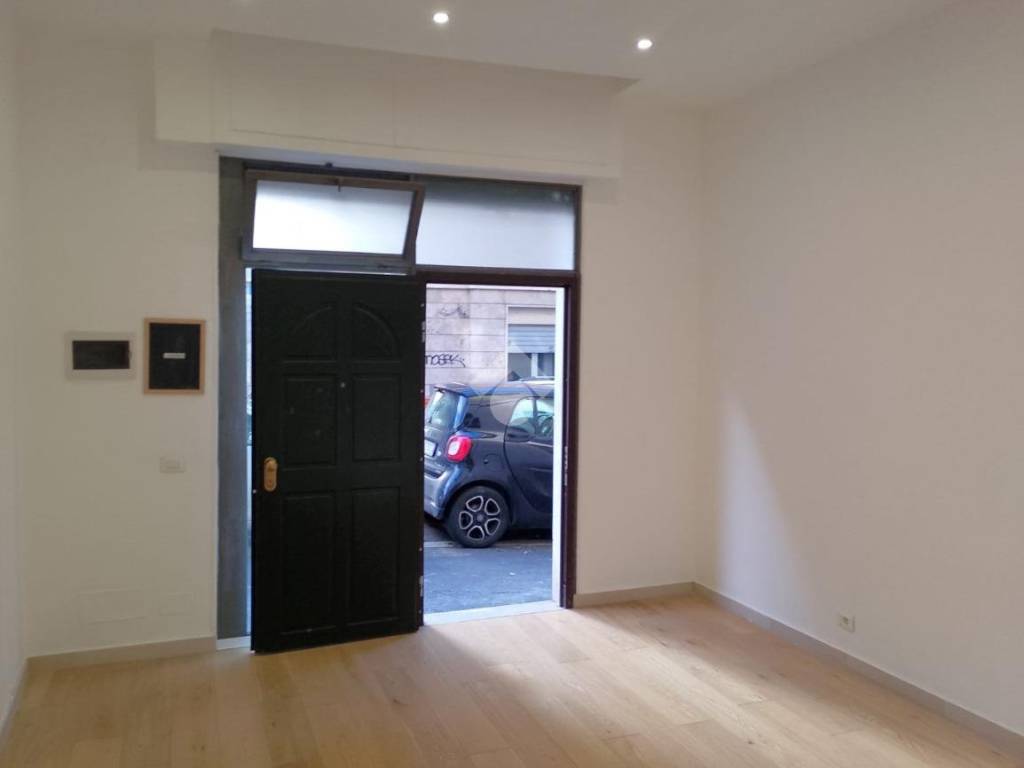negozio in affitto a Roma in zona Appio Latino
