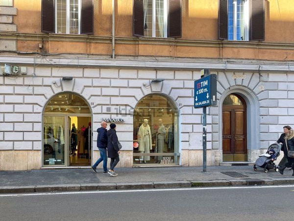 negozio in affitto a Roma in zona Salario