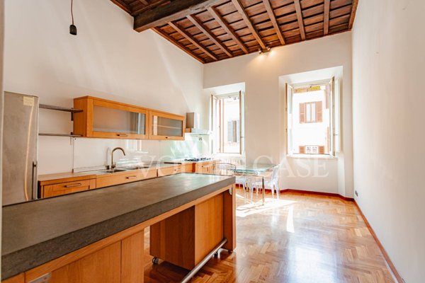 appartamento in affitto a Roma in zona Rione Monti/Campitelli