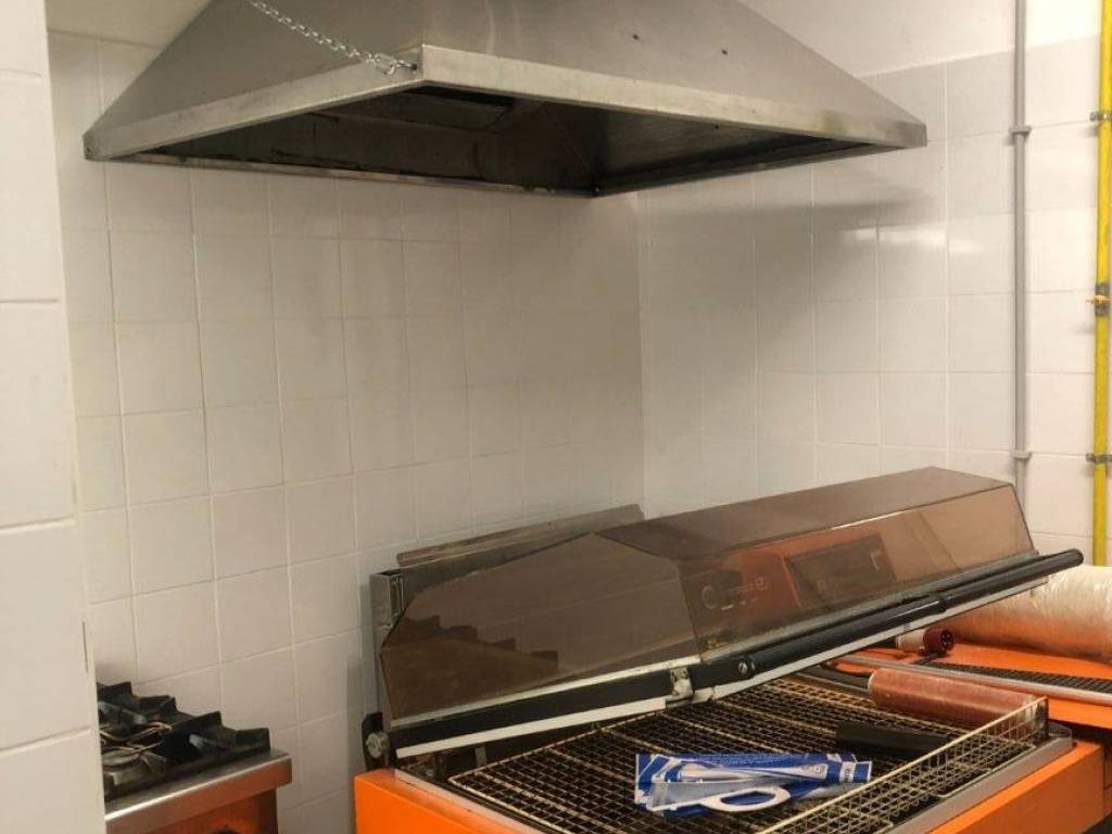 negozio in affitto a Roma in zona Ostia