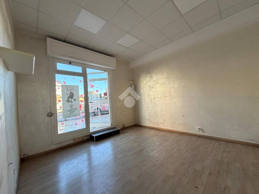 negozio in affitto a Roma in zona Alessandrino