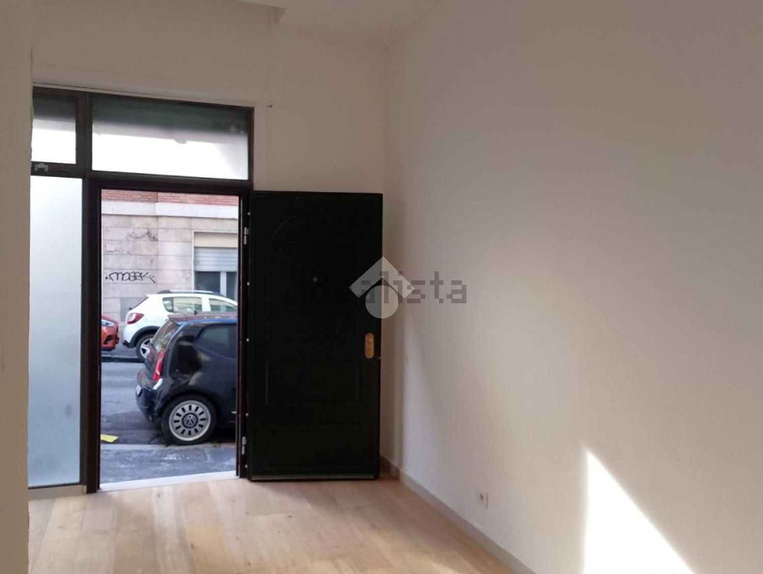 locale commerciale in affitto a Roma in zona Appio Latino