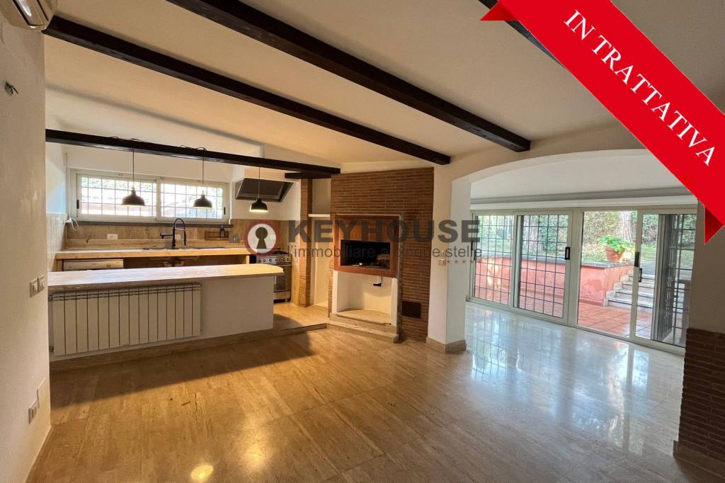 casa indipendente in affitto a Roma in zona Torricola