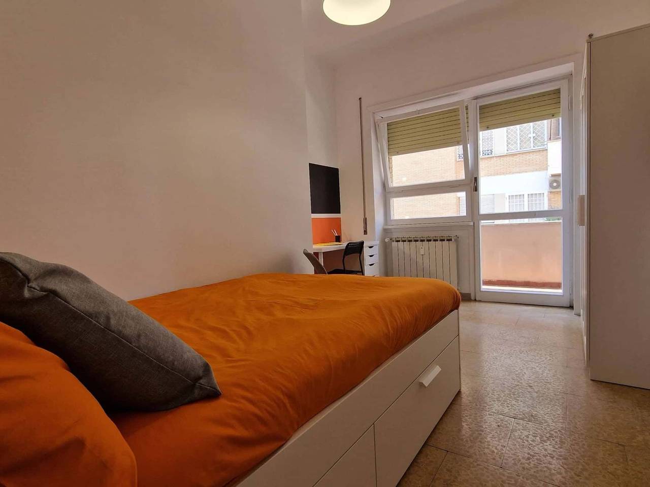 negozio in affitto a Roma in zona Portuense