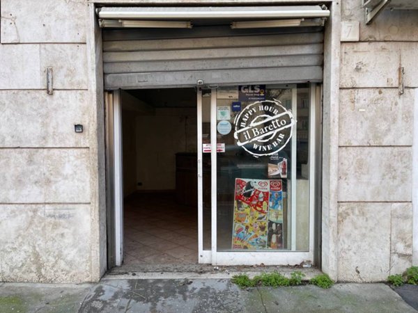 negozio in affitto a Roma in zona Tuscolano