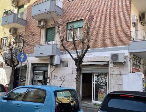 casa indipendente in affitto a Roma in zona Tuscolano