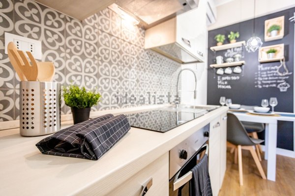 casa indipendente in affitto a Roma in zona Tuscolano