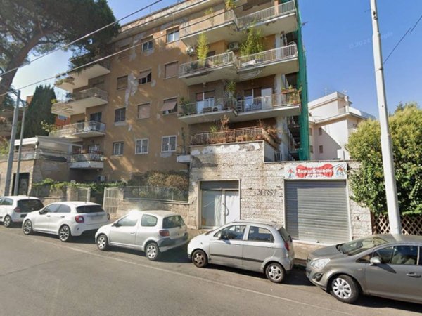 negozio in affitto a Roma in zona Monte Sacro/Talenti