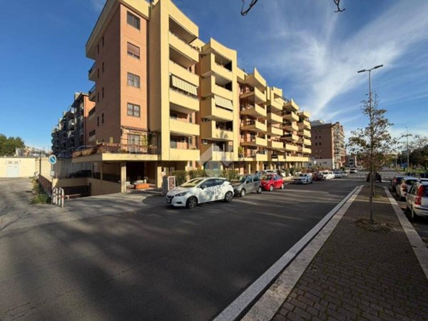 negozio in affitto a Roma in zona Casal Boccone