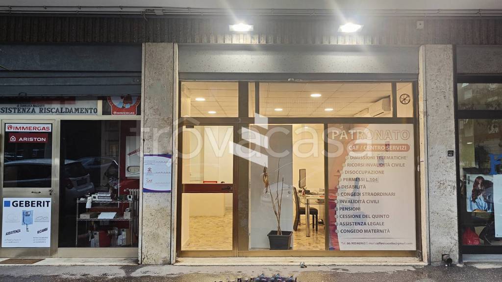 negozio in affitto a Roma in zona Ostia