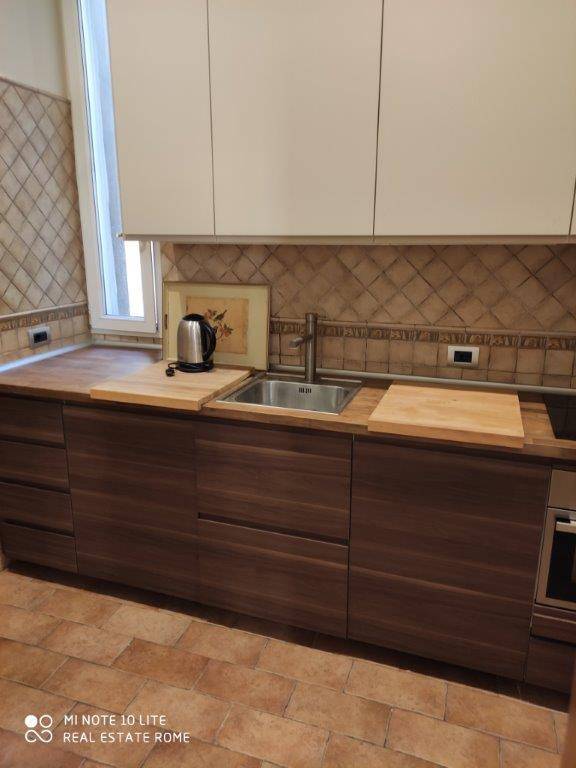 appartamento in affitto a Roma in zona Trevi-Colonna