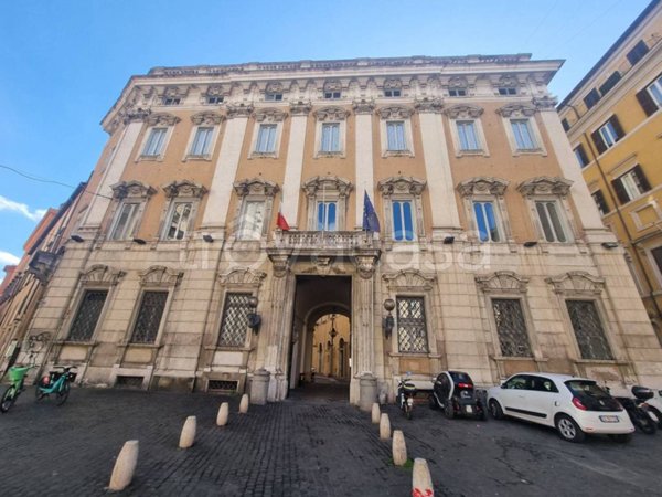 ufficio in affitto a Roma in zona Pigna - Sant'Angelo