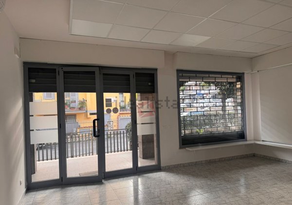 locale commerciale in affitto a Roma in zona Finocchio