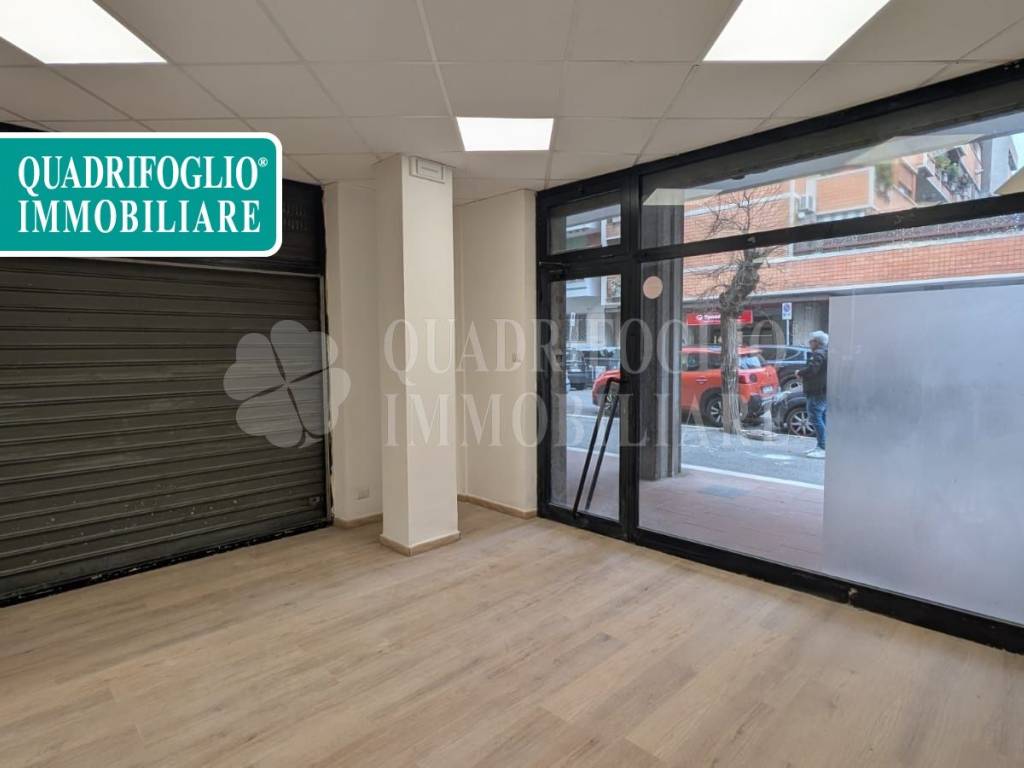 negozio in affitto a Roma in zona Ostia
