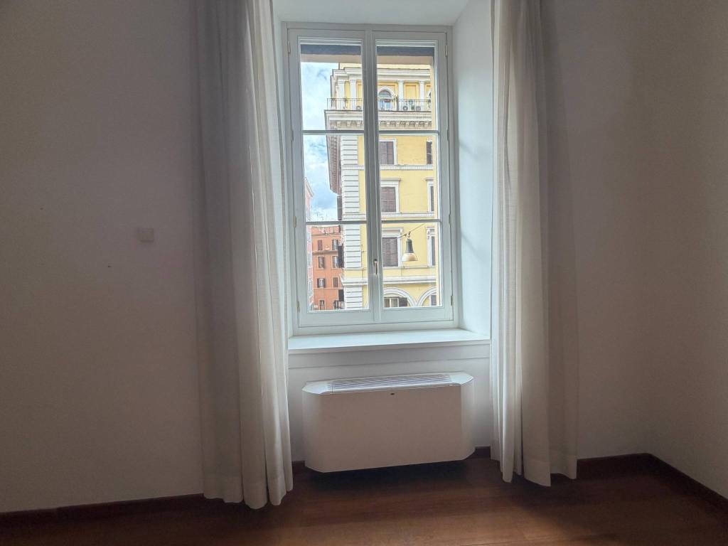 appartamento in affitto a Roma in zona Trevi-Colonna