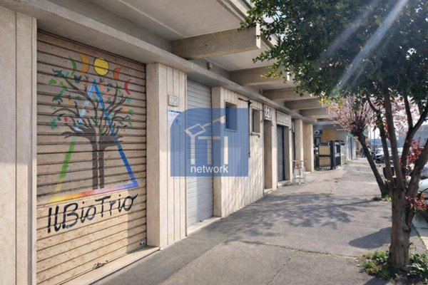 locale commerciale in affitto a Roma in zona Ostia