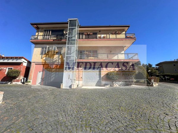 locale commerciale in affitto a Roma in zona Tor di Quinto