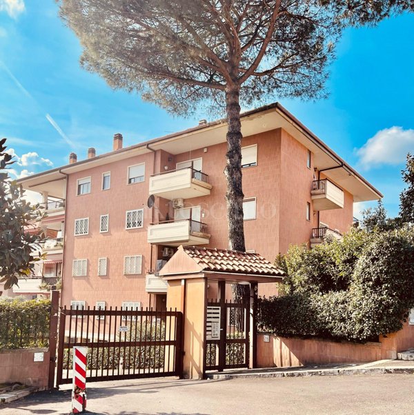 casa indipendente in affitto a Roma