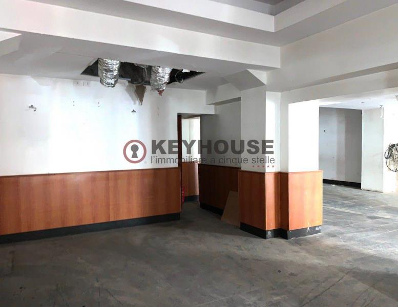 locale commerciale in affitto a Roma in zona Campo Marzio