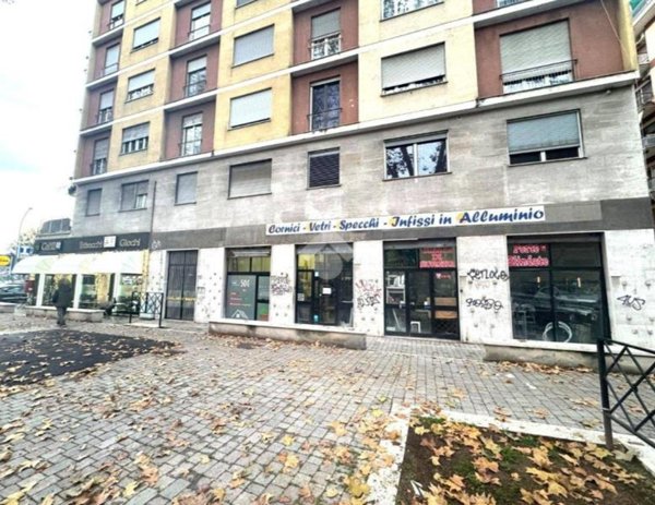 locale commerciale in affitto a Roma