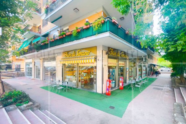 negozio in affitto a Roma in zona Portuense