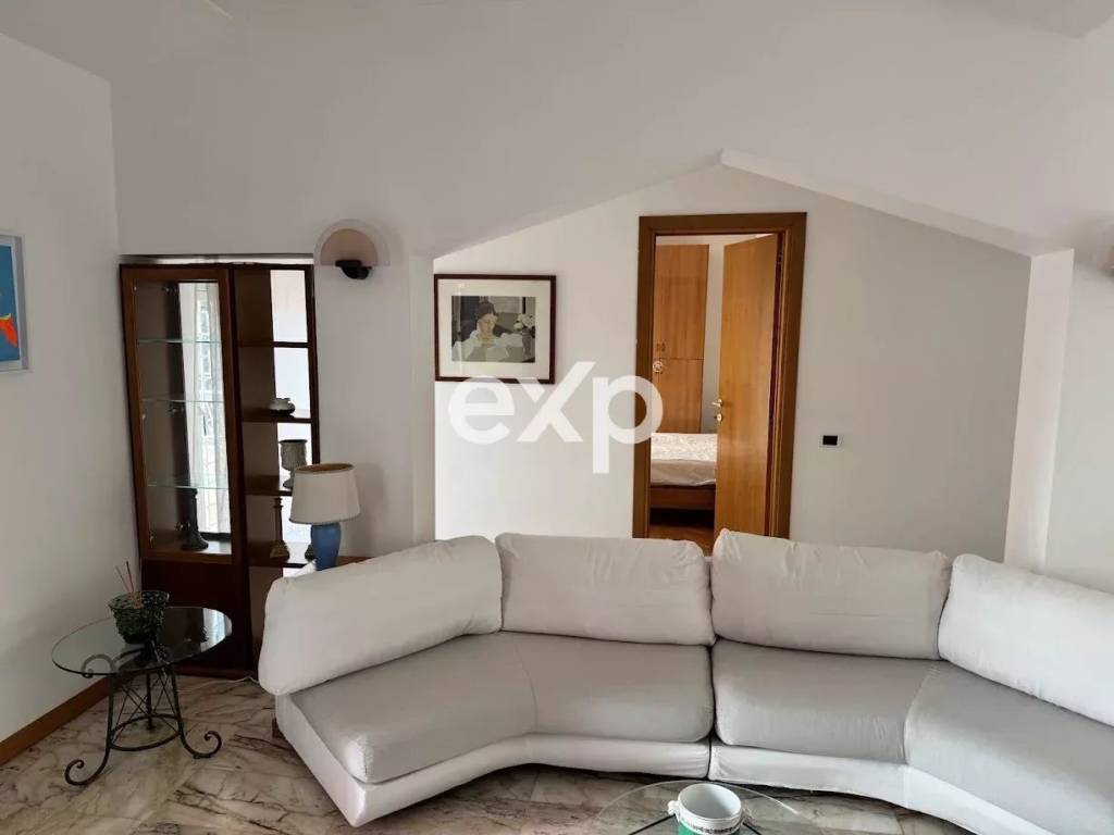 appartamento in affitto a Roma in zona EUR