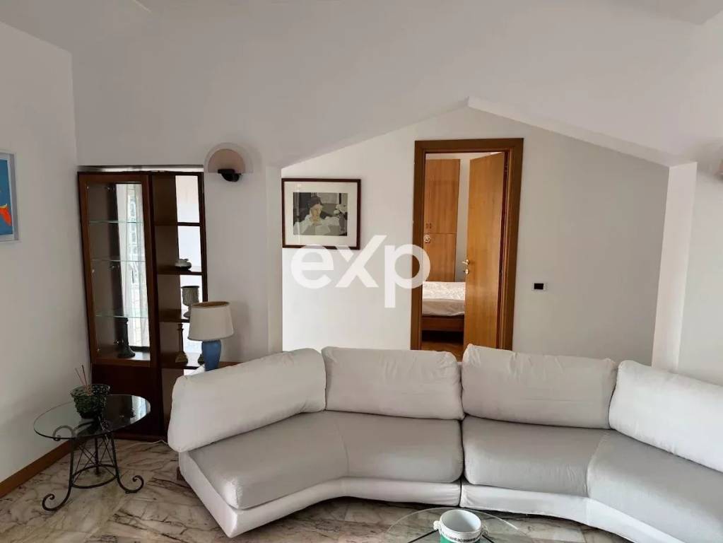 appartamento in affitto a Roma in zona EUR