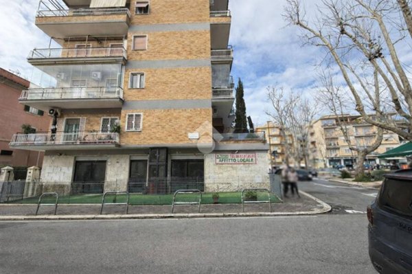 negozio in affitto a Roma in zona Trionfale