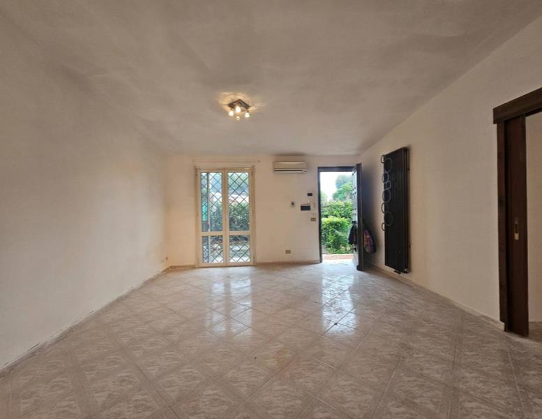 casa indipendente in affitto a Roma in zona Ostiense