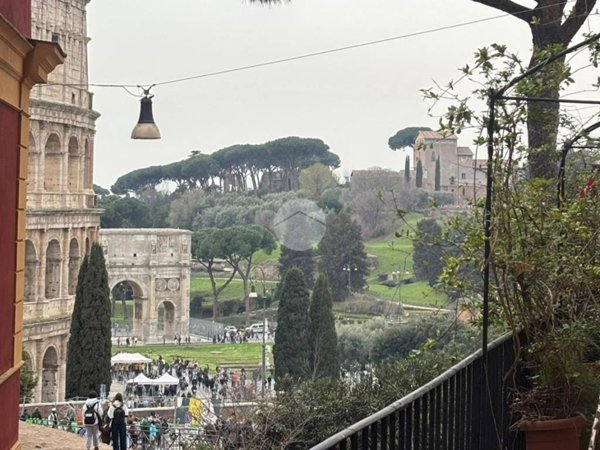 appartamento in affitto a Roma in zona Rione Monti/Campitelli