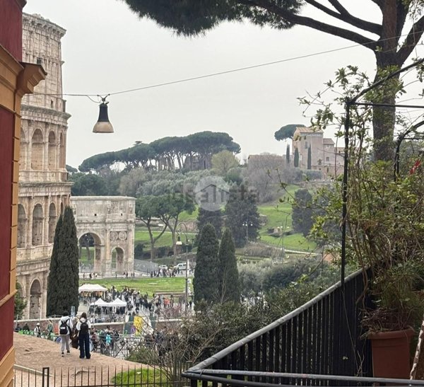 appartamento in affitto a Roma in zona Rione Monti/Campitelli