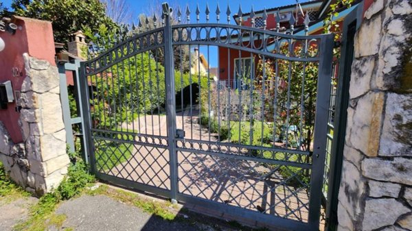 casa indipendente in affitto a Roma in zona Infernetto