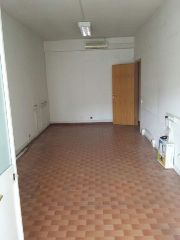 negozio in affitto a Roma in zona Torre Maura